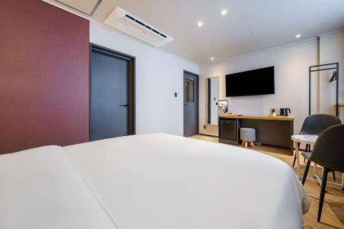 Imagen de la habitación del Browndot Samcheonpo. Foto 14