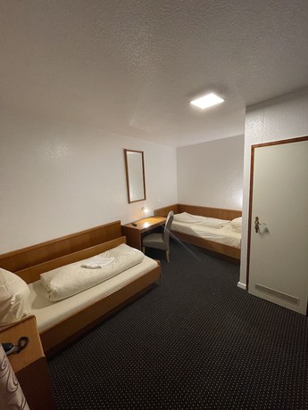Imagen de la habitación del Brunnen Hotel. Foto 6