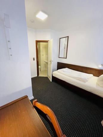 Imagen de la habitación del Brunnen Hotel. Foto 7
