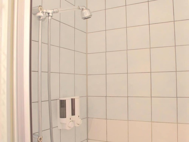 Imagen de la habitación del Brunnen Hotel. Foto 13