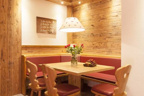 Imagen de la habitación del Brunnenhof Oberstdorf - Ferienwohnungen Mit Hotel. Foto 9