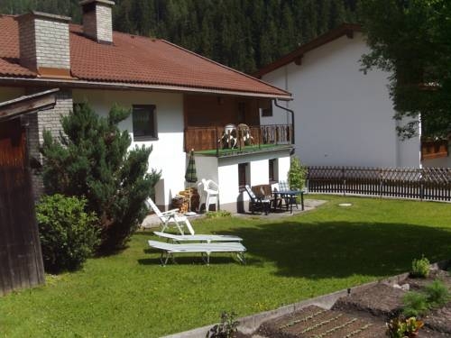 Imagen de los exteriores del Brügglers Ferienhäuser. Foto 8