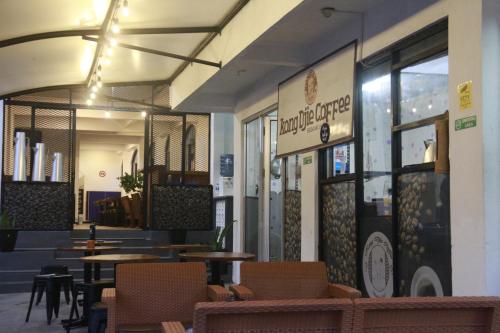 Imagen general del Bu Sepuh GuestHouse. Foto 13