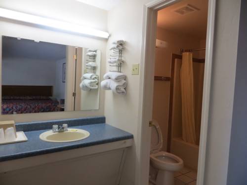 Imagen de la habitación del Budget Inn. Foto 1