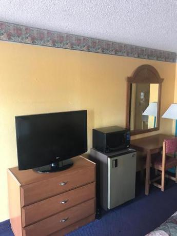 Imagen general del Budget Inn. Foto 6