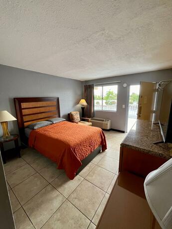 Imagen general del Budget Inn. Foto 5