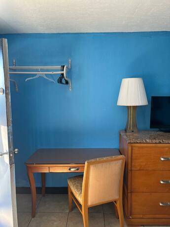 Imagen general del Budget Inn. Foto 7