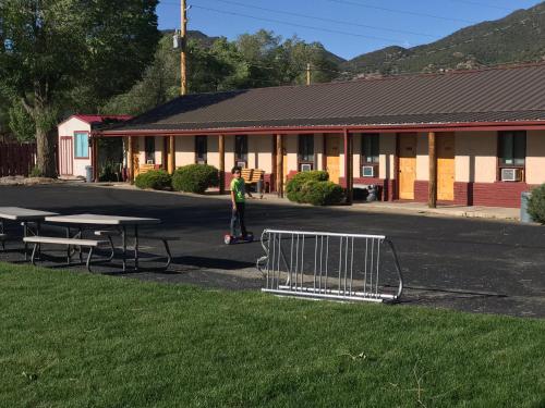 Imagen general del Budget Lodge. Foto 2