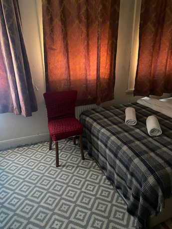 Imagen de la habitación del Bufes Hotel. Foto 11