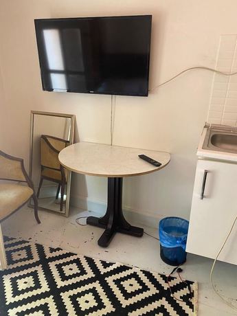 Imagen de la habitación del Bufes Hotel. Foto 16