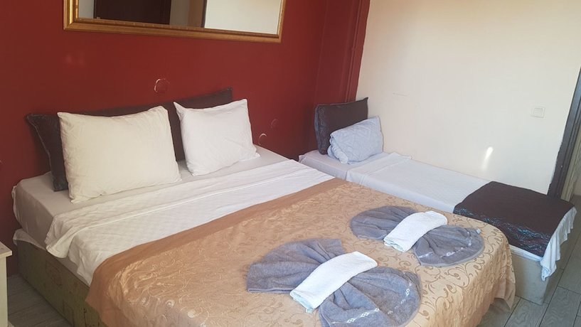 Imagen de la habitación del Bufes Hotel. Foto 18