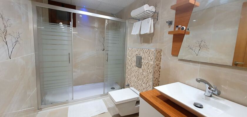 Imagen de la habitación del Bulvar Hotel. Foto 15