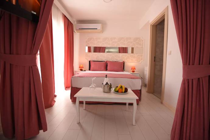 Imagen de la habitación del Bumerang Suites Hotel. Foto 8