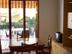 Imagen de los interiores del Bungalows la Siesta. Foto 4