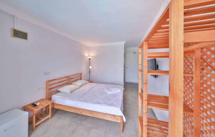 Imagen de la habitación del Burc Hotel. Foto 11