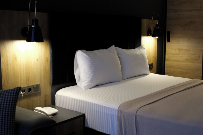 Imagen de la habitación del Bur&ccedil; Airport Hotel. Foto 9