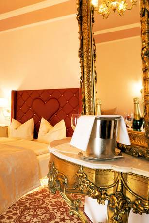 Imagen de la habitación del Burg Hotel Colmberg. Foto 15