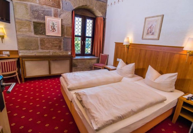 Imagen de la habitación del Burg Hotel Colmberg. Foto 17