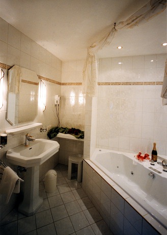 Imagen de la habitación del Burg Hotel Colmberg. Foto 18