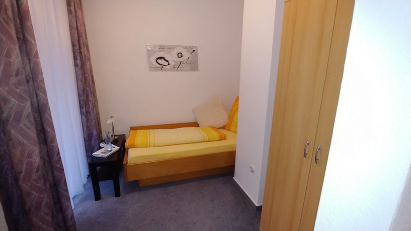 Imagen de la habitación del Burghof Hotel Garni. Foto 13