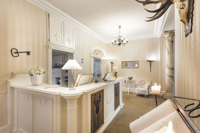Imagen de los interiores del Burghotel Hasel&uuml;nne. Foto 15