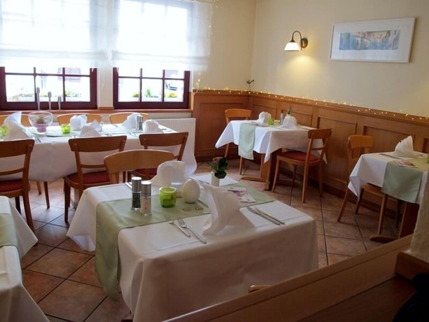 Imagen del bar/restaurante del Burghotel M&uuml;nzenberg. Foto 2