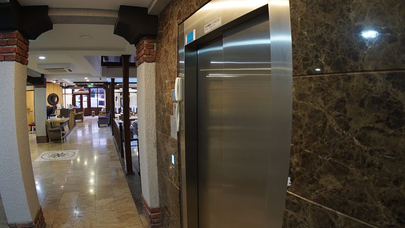 Imagen del bar/restaurante del Bursa Grand Family Hotel and Spa. Foto 2