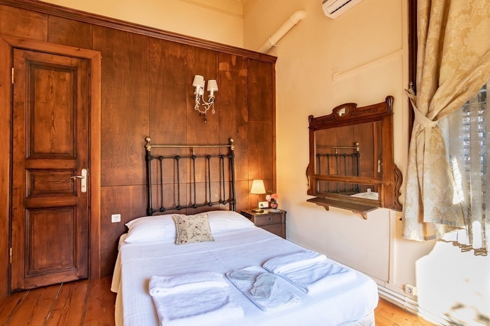 Imagen de la habitación del B&uuml;y&uuml;kada Anastasia Meziki History Mansion. Foto 2