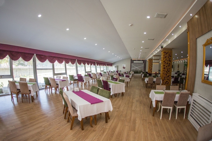 Imagen del bar/restaurante del Buyuk Amasya Oteli. Foto 4