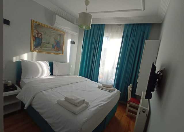 Imagen de la habitación del Buyukada Cinar Hotel. Foto 18