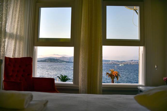 Imagen de la habitación del Buyukada Port Hotel. Foto 17