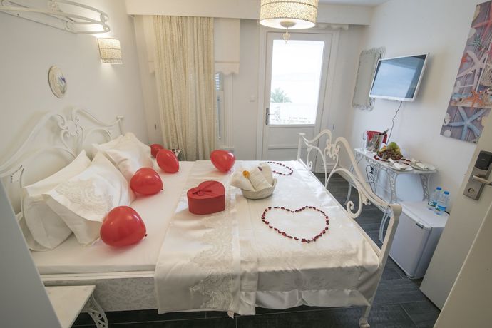 Imagen de los interiores del Buyukada Port Hotel. Foto 20