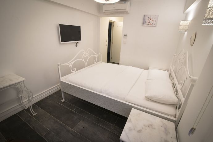 Imagen de la habitación del Buyukada Port Hotel. Foto 19