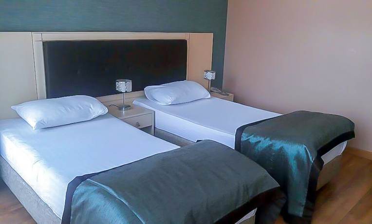 Imagen de la habitación del Buyukada Princess Hotel. Foto 17