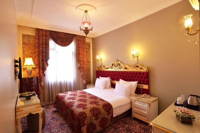 Imagen general del By Murat Crown Hotel. Foto 1