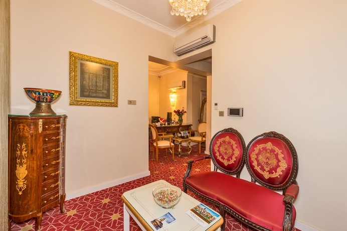 Imagen de los interiores del By Murat Crown Hotel. Foto 18