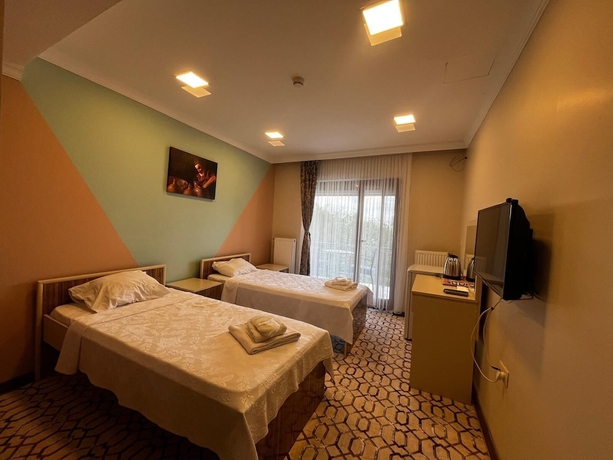 Imagen de la habitación del CANPOLAT Hotel. Foto 6