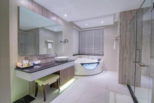 Imagen general del CASTLEBAYVIEW RESORT & Spa. Foto 10