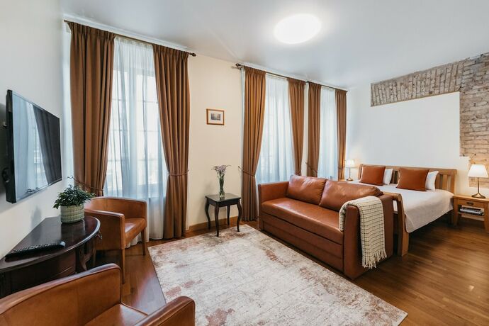 Imagen de la habitación del CATHEDRAL Old Town Suites. Foto 16