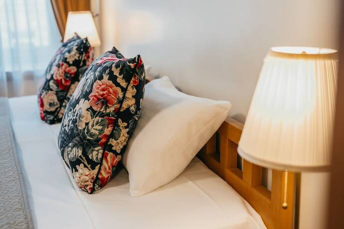 Imagen de la habitación del CATHEDRAL Old Town Suites. Foto 17