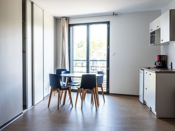 Imagen de la habitación del CIS Lamourelle. Foto 10
