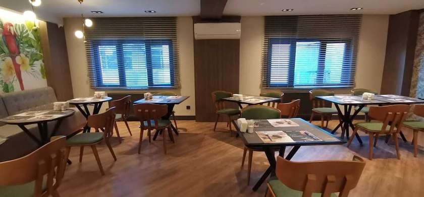 Imagen del bar/restaurante del CITY ASYA HOTEL. Foto 5