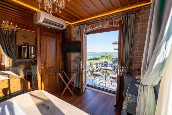 Imagen de la habitación del CUNDA BARADIEL HOTEL, Ayvalik. Foto 3