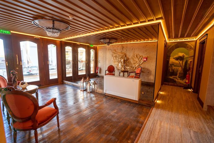Imagen de los interiores del CUNDA BARADIEL HOTEL, Ayvalik. Foto 19