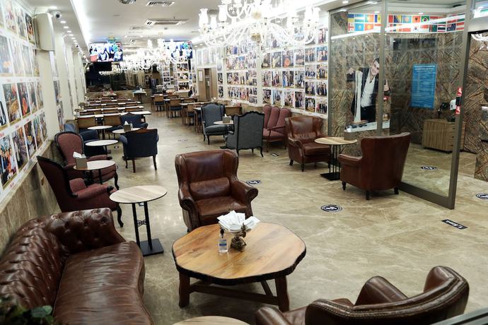 Imagen del bar/restaurante del CZN Burak Hotel. Foto 5