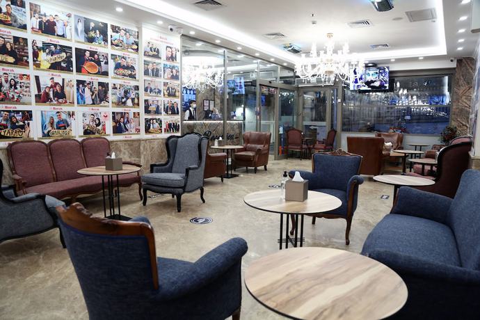 Imagen del bar/restaurante del CZN Burak Hotel. Foto 6