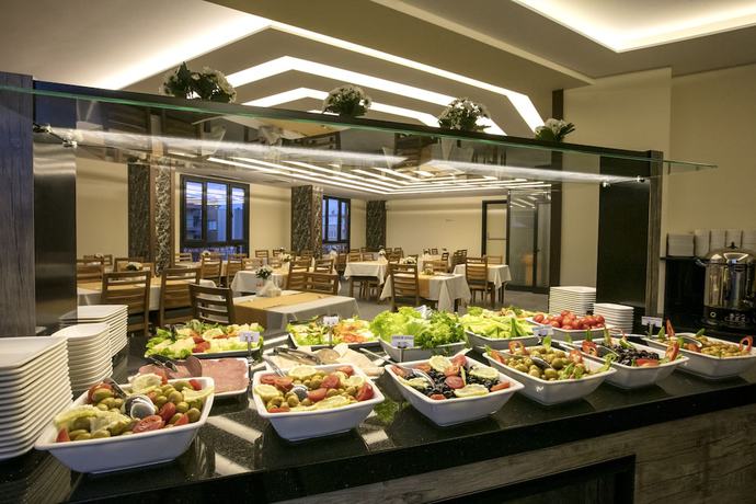 Imagen del bar/restaurante del Caba Hotel And Spa. Foto 2