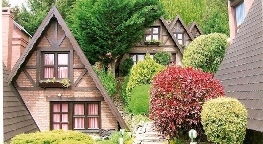 Imagen de los exteriores del Caba&ntilde;as Antilhue. Foto 4
