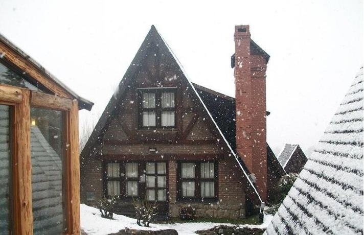 Imagen de los exteriores del Caba&ntilde;as Antilhue. Foto 6
