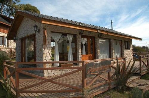 Imagen de los exteriores del Caba&ntilde;as Los Ciruelos. Foto 11